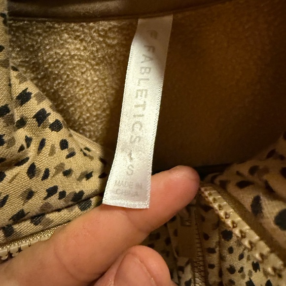 New Fabletics sweatshirt size small - Picture 2 of 3